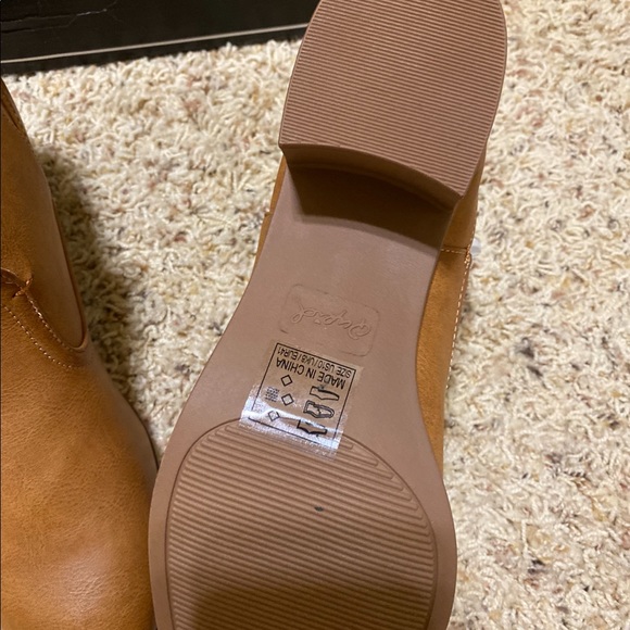 Qupid Ankle Boots (Pink Lily) - Picture 7 of 9